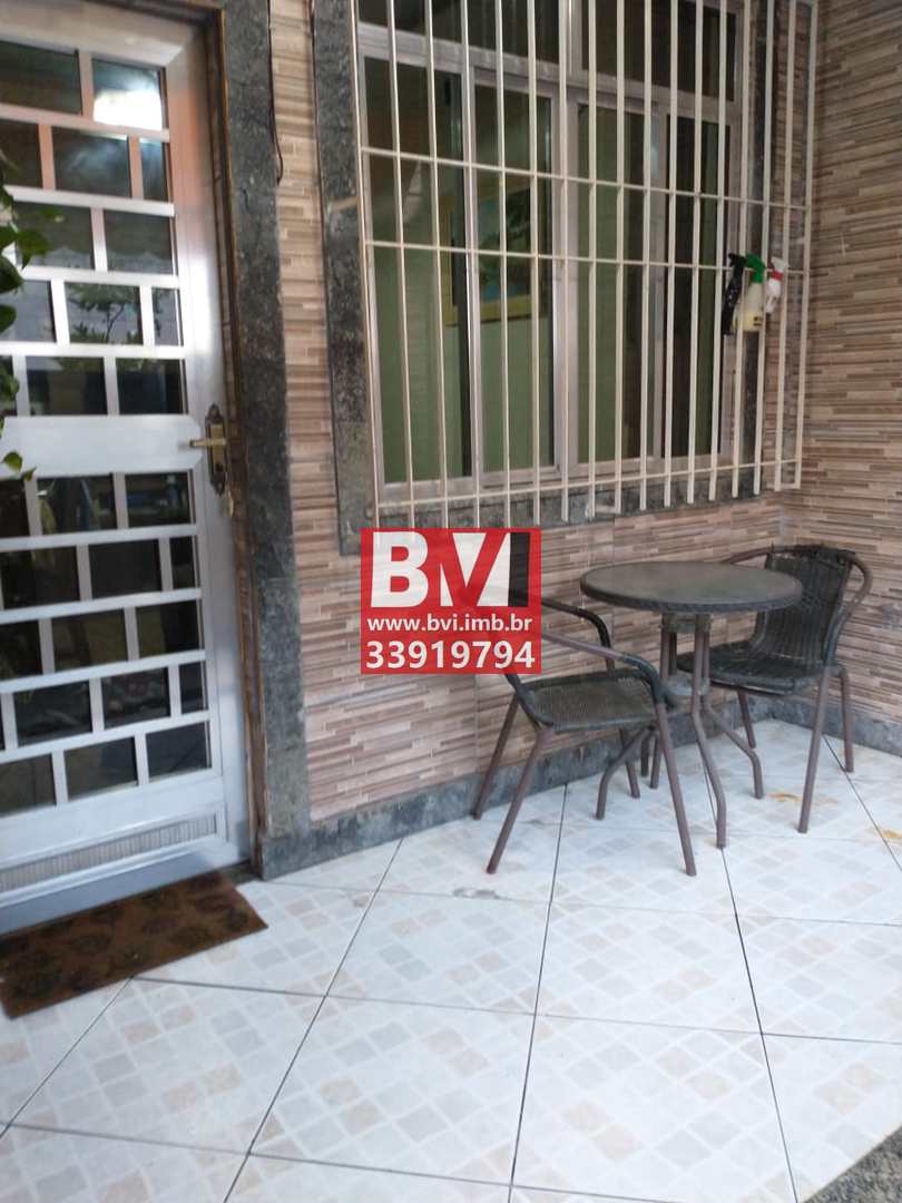 Casa à venda com 2 quartos, 48m² - Foto 5