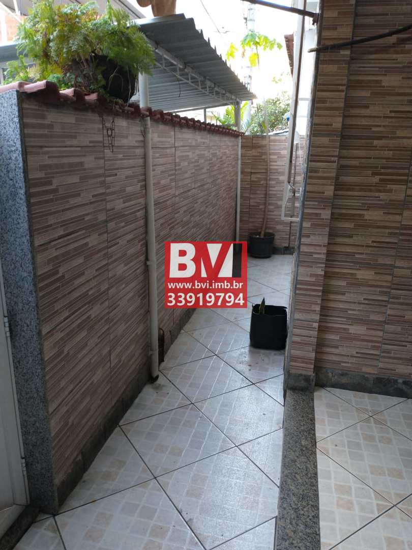 Casa à venda com 2 quartos, 48m² - Foto 2