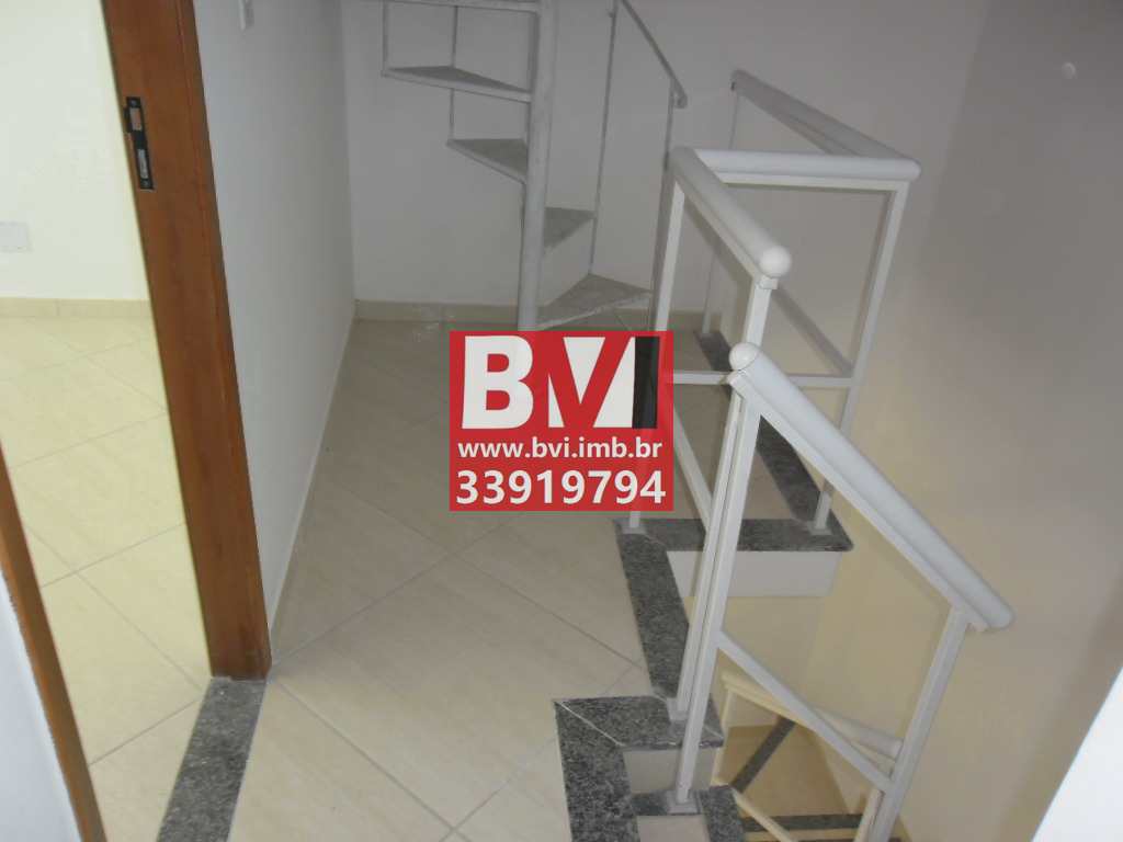 Casa à venda com 2 quartos, 80m² - Foto 12