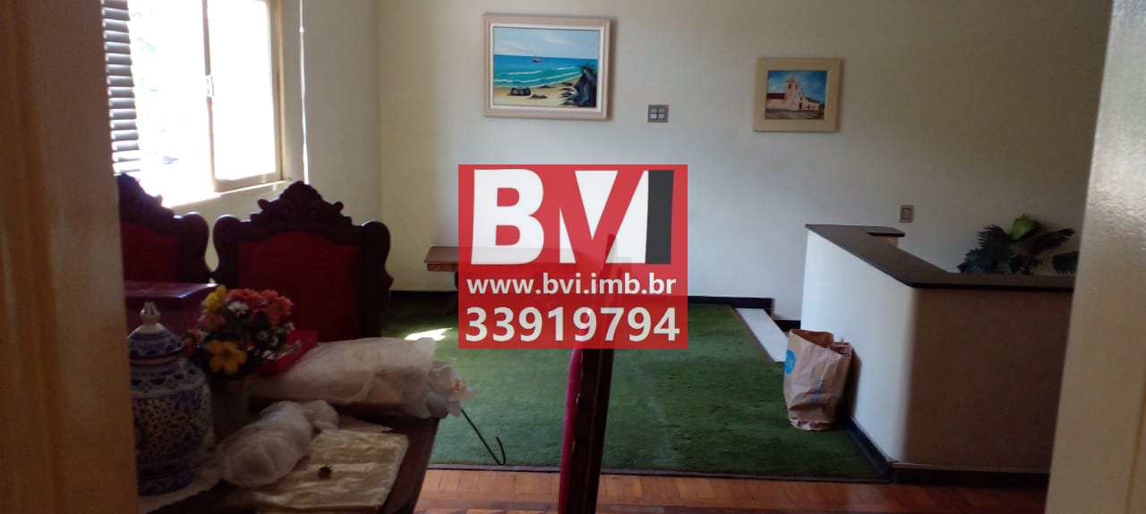 Casa à venda com 4 quartos, 180m² - Foto 2