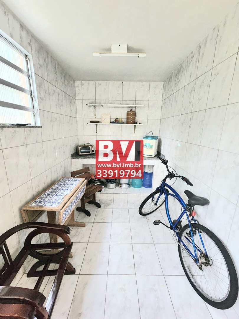 Casa à venda com 3 quartos, 320m² - Foto 9