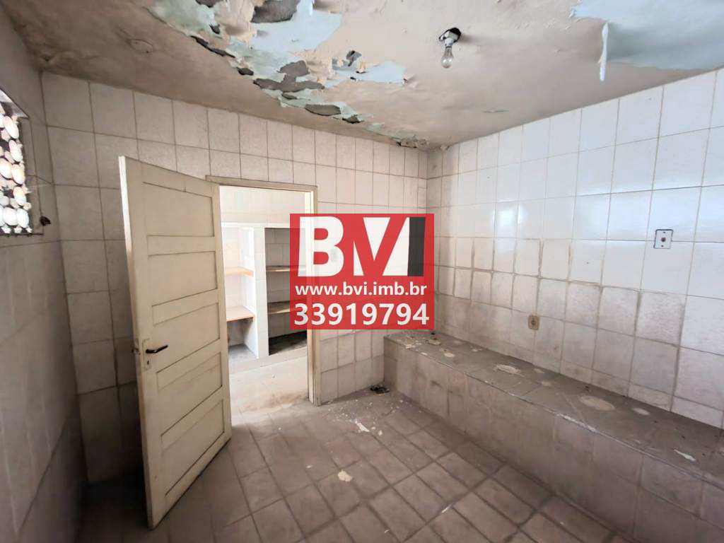 Casa à venda com 3 quartos, 380m² - Foto 26