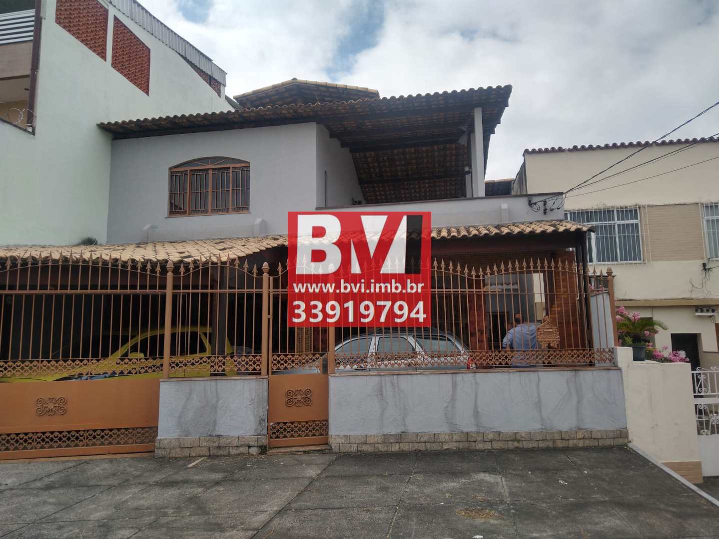 Casa à venda com 3 quartos, 200m² - Foto 1