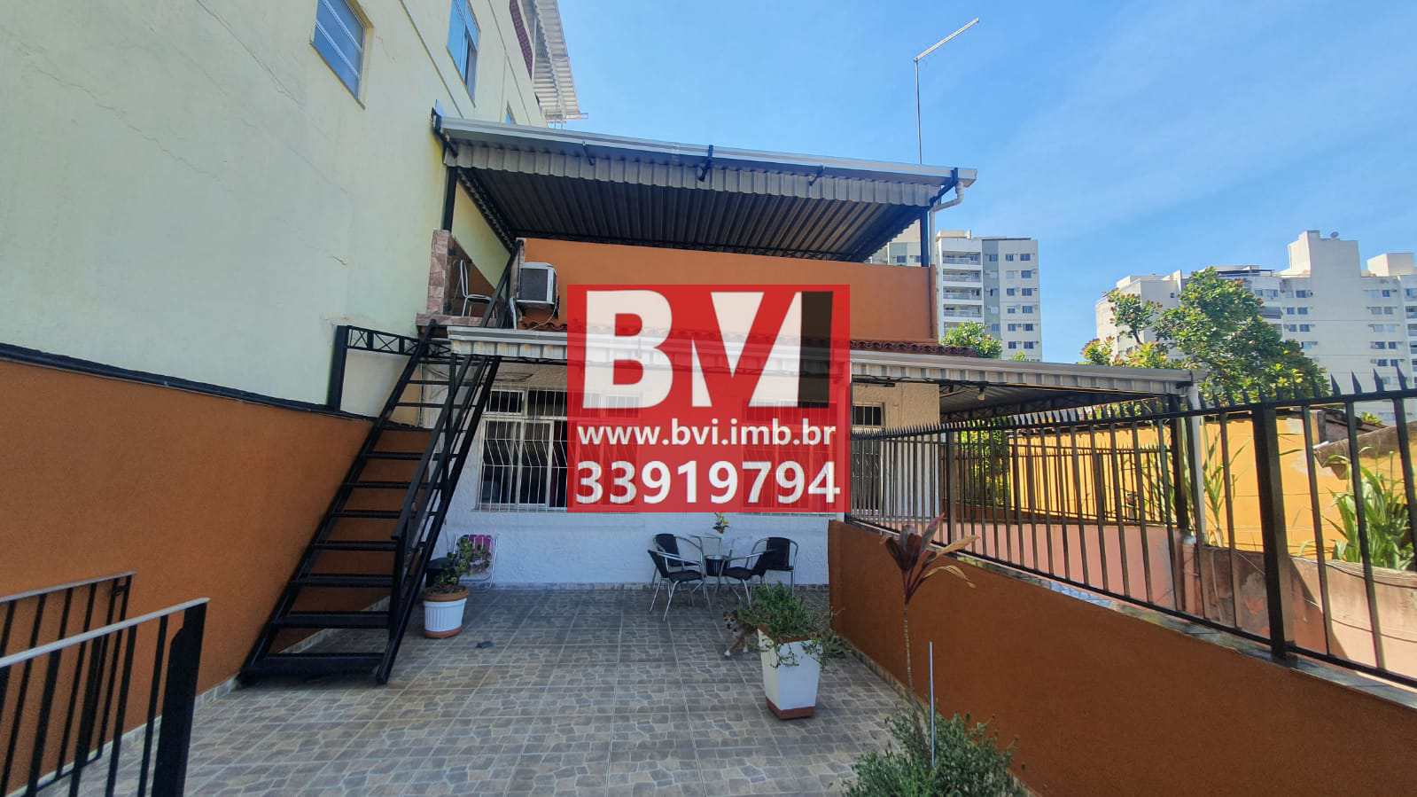 Casa à venda com 3 quartos, 81m² - Foto 4