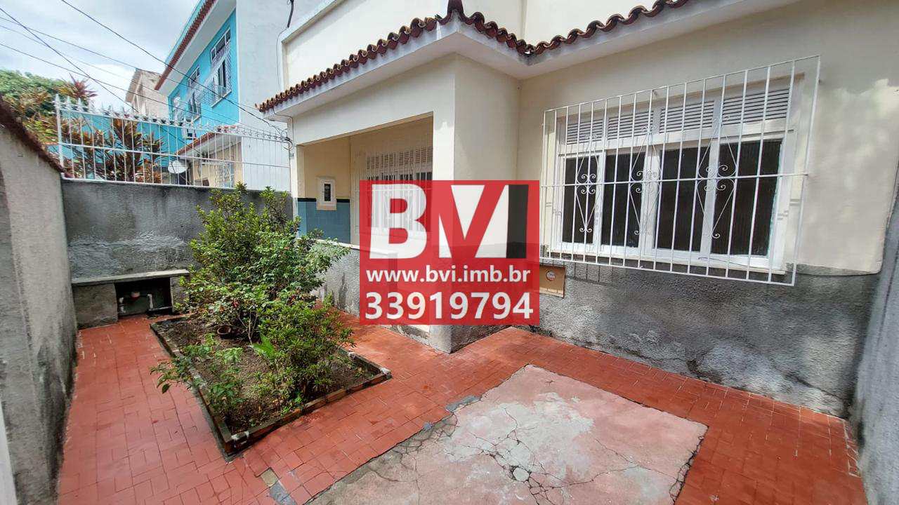 Casa à venda com 2 quartos, 80m² - Foto 2