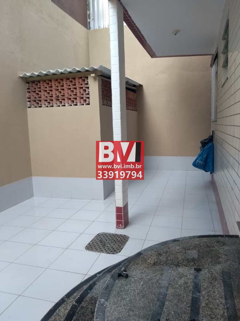 Casa à venda com 2 quartos, 100m² - Foto 3