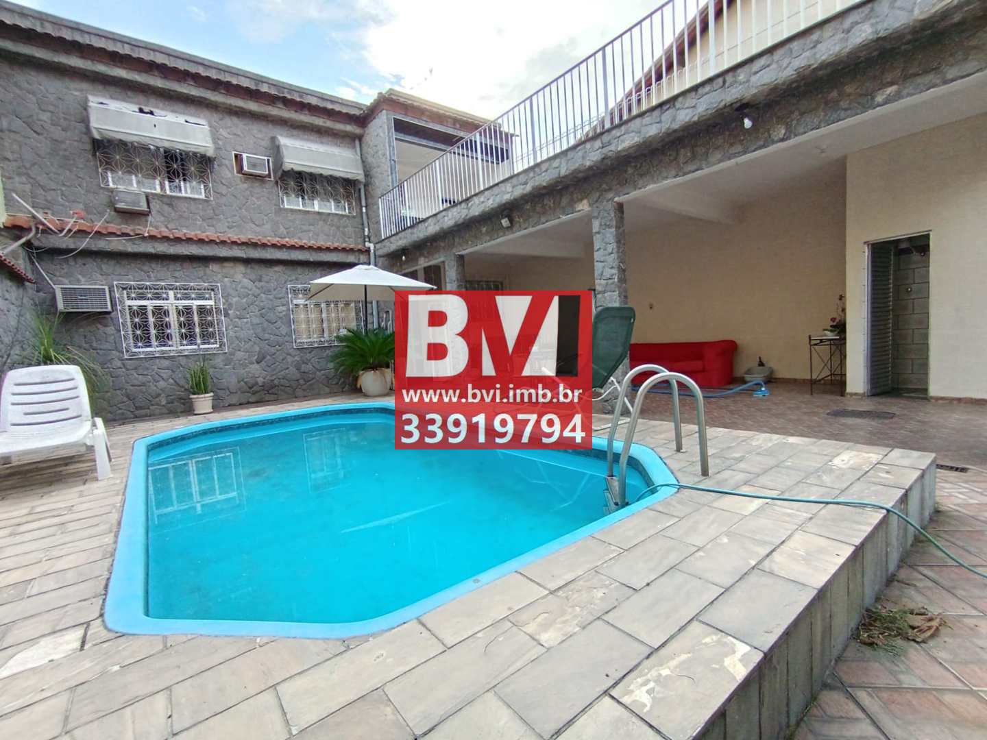 Casa à venda com 2 quartos, 90m² - Foto 2