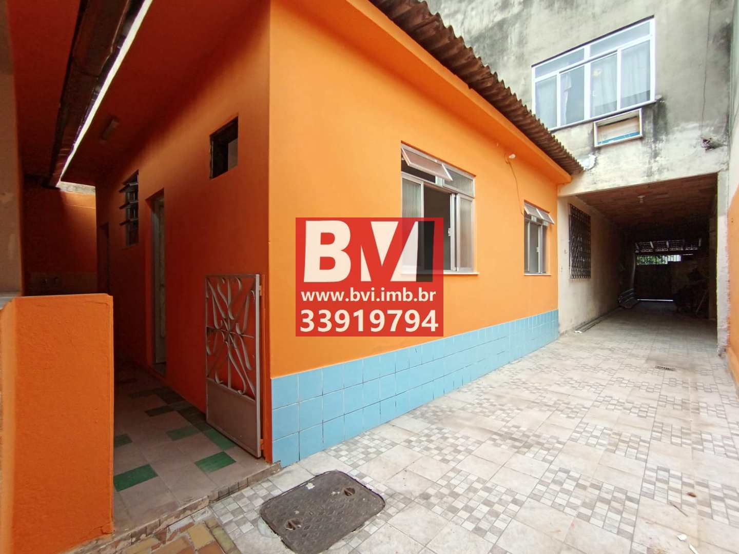 Casa à venda e aluguel com 2 quartos, 60m² - Foto 1