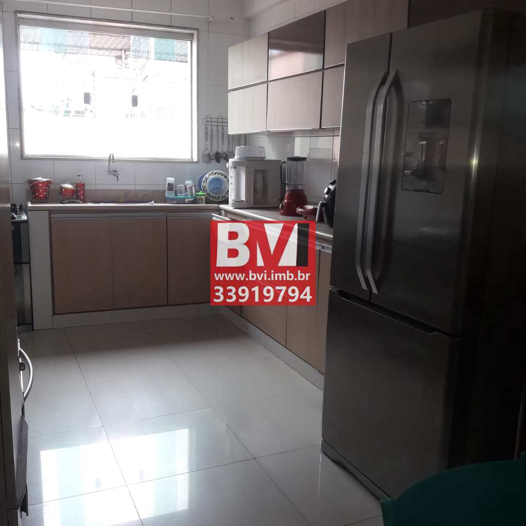 Casa à venda com 3 quartos, 90m² - Foto 26