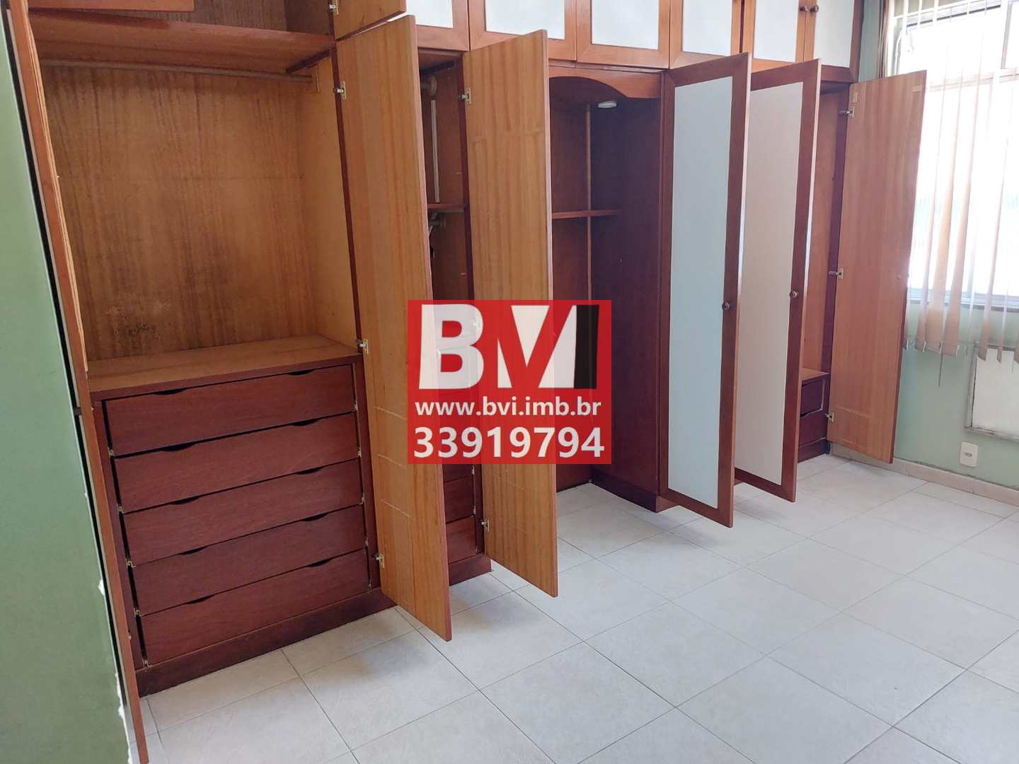 Casa à venda com 4 quartos, 200m² - Foto 11