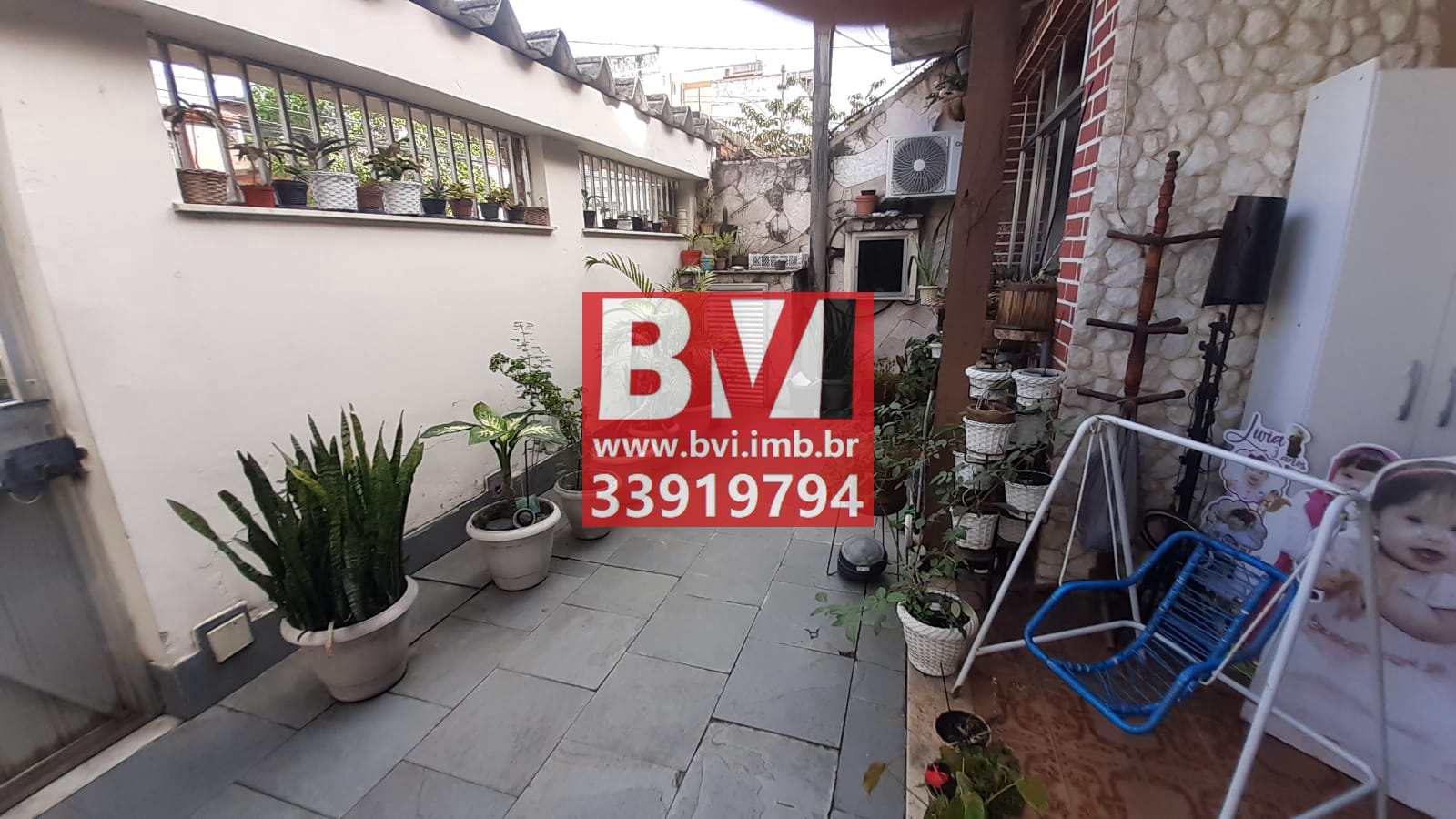 Casa à venda com 3 quartos, 211m² - Foto 1