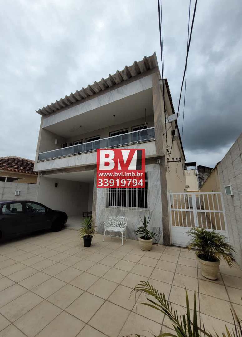 Casa à venda com 4 quartos, 254m² - Foto 1