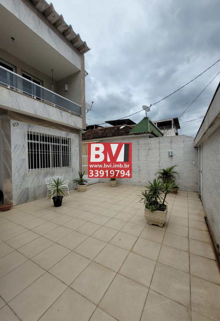 Casa à venda com 4 quartos, 254m² - Foto 2