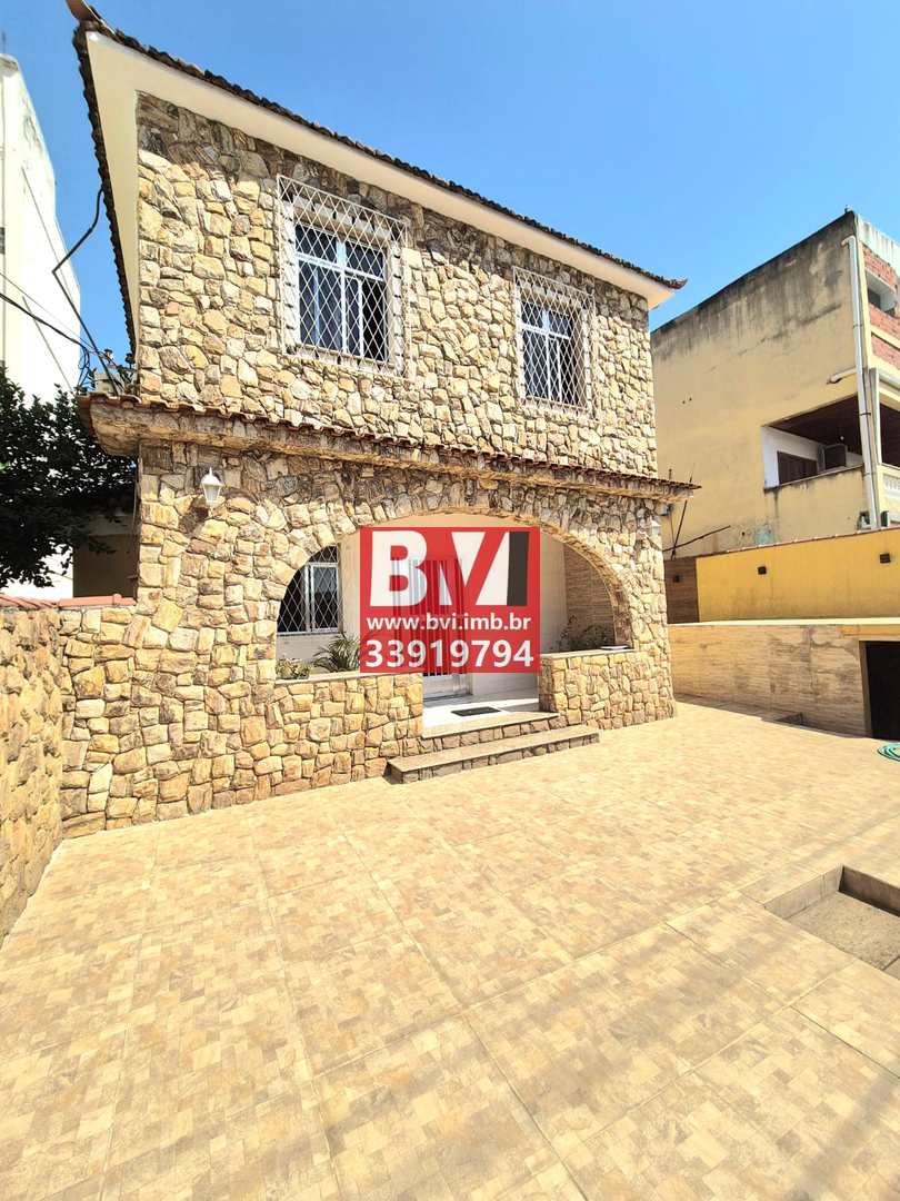 Casa à venda com 3 quartos, 365m² - Foto 1