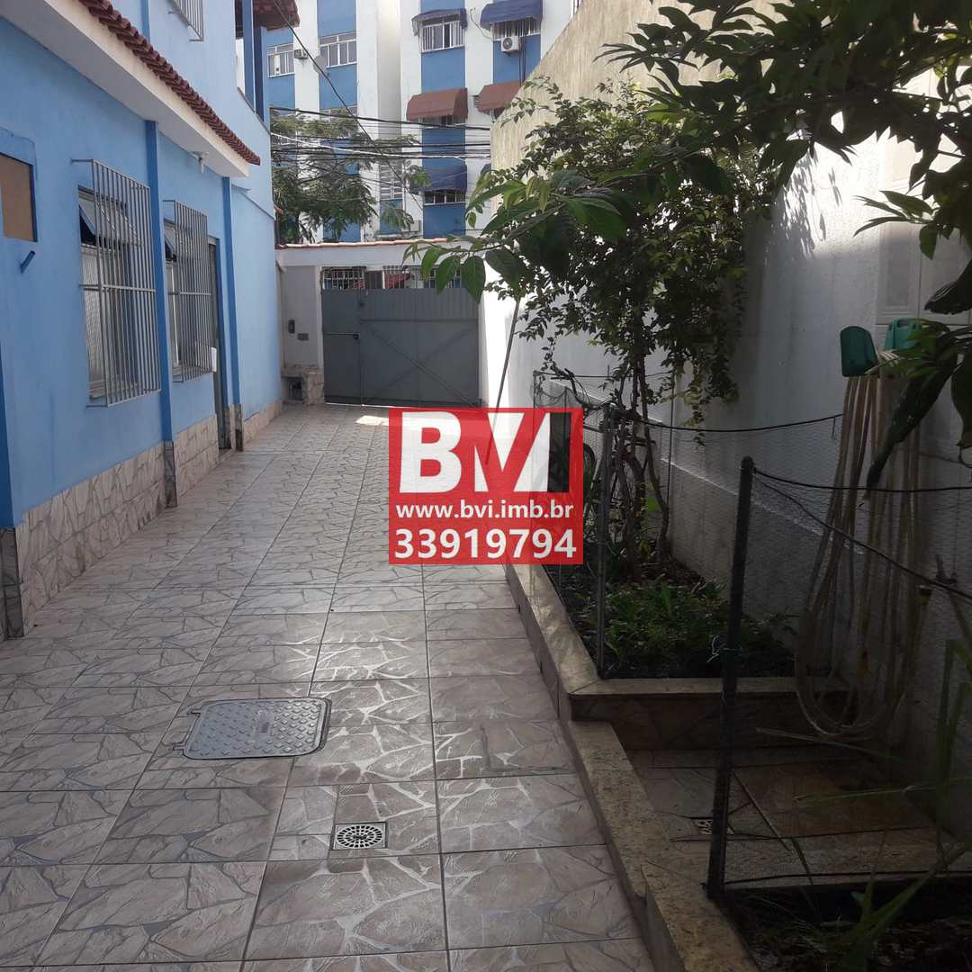 Casa à venda com 2 quartos, 65m² - Foto 1