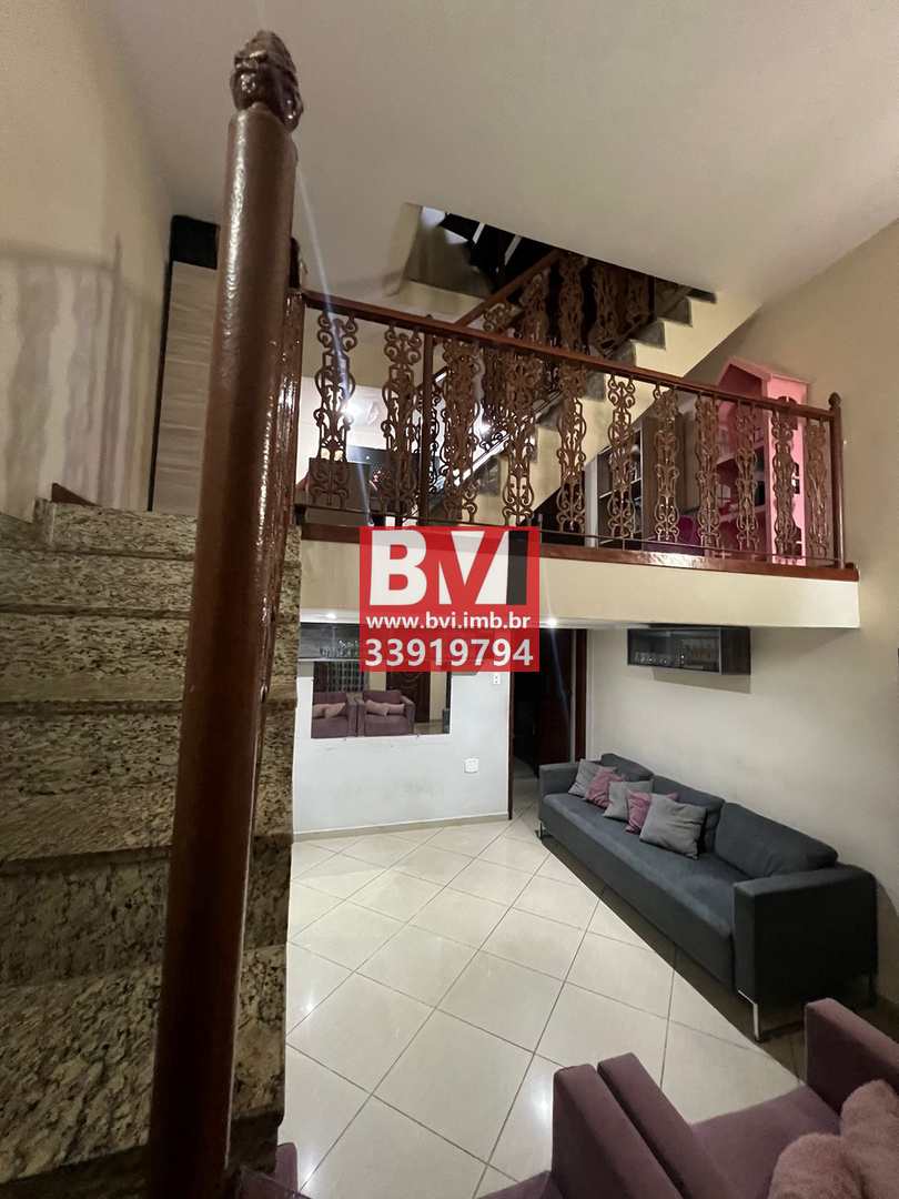 Casa à venda com 2 quartos, 110m² - Foto 2