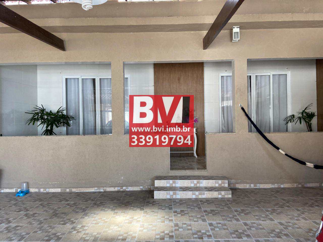 Casa à venda com 4 quartos, 303m² - Foto 1