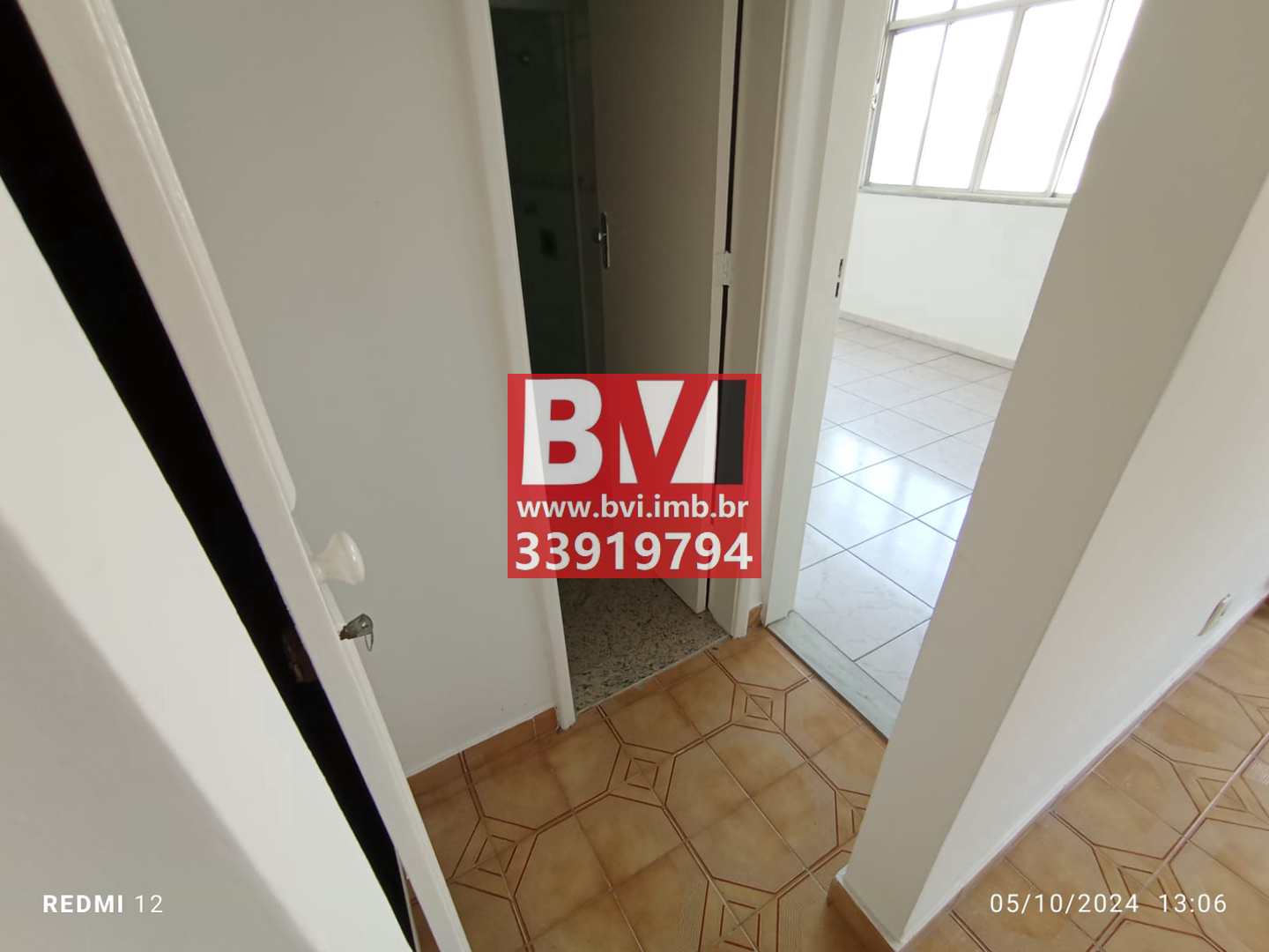 Apartamento à venda com 2 quartos, 70m² - Foto 3