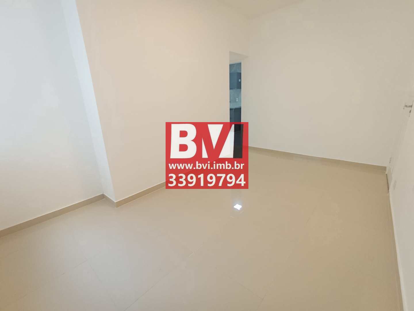 Apartamento à venda com 2 quartos, 60m² - Foto 2