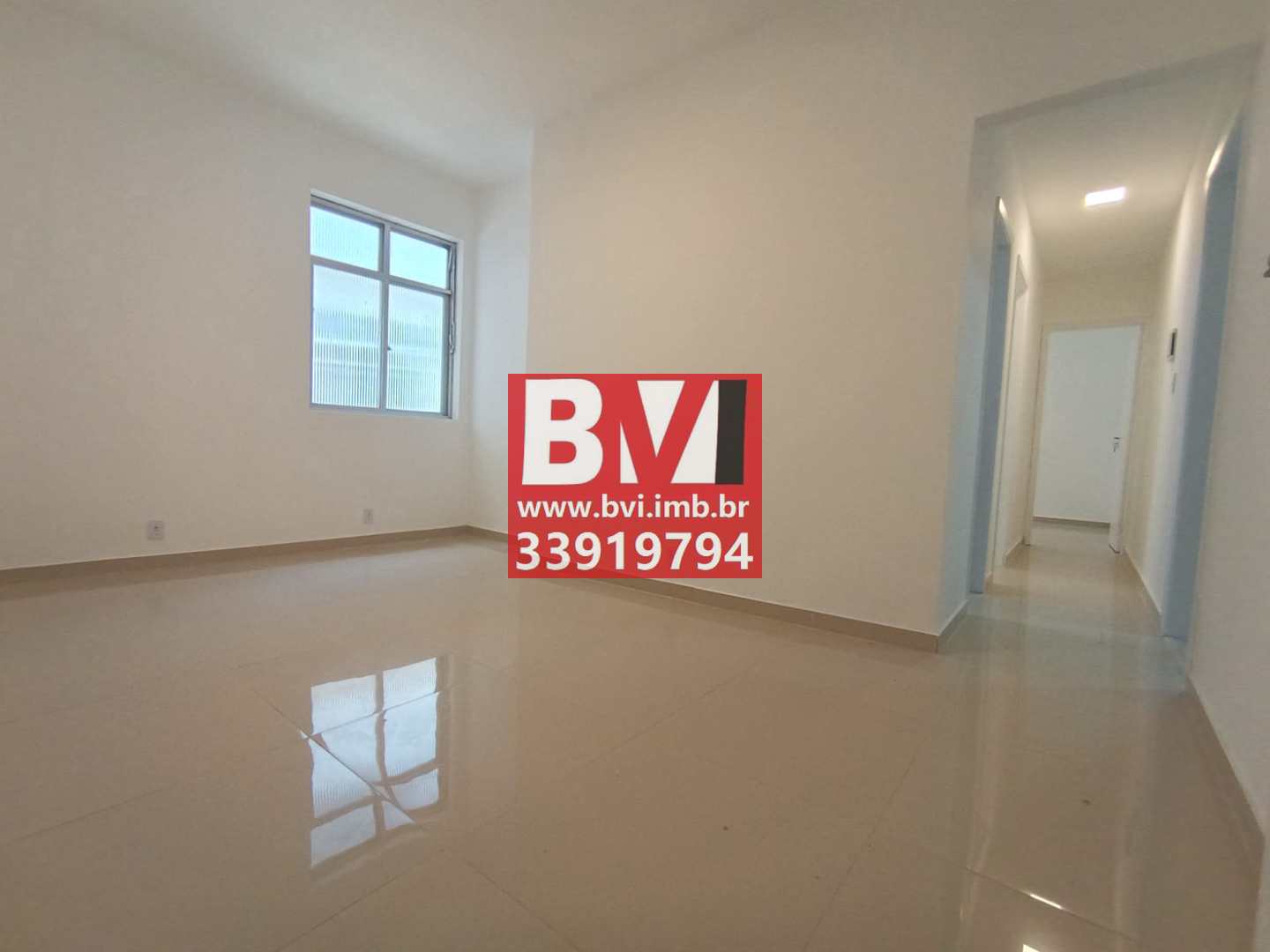 Apartamento à venda com 2 quartos, 60m² - Foto 1