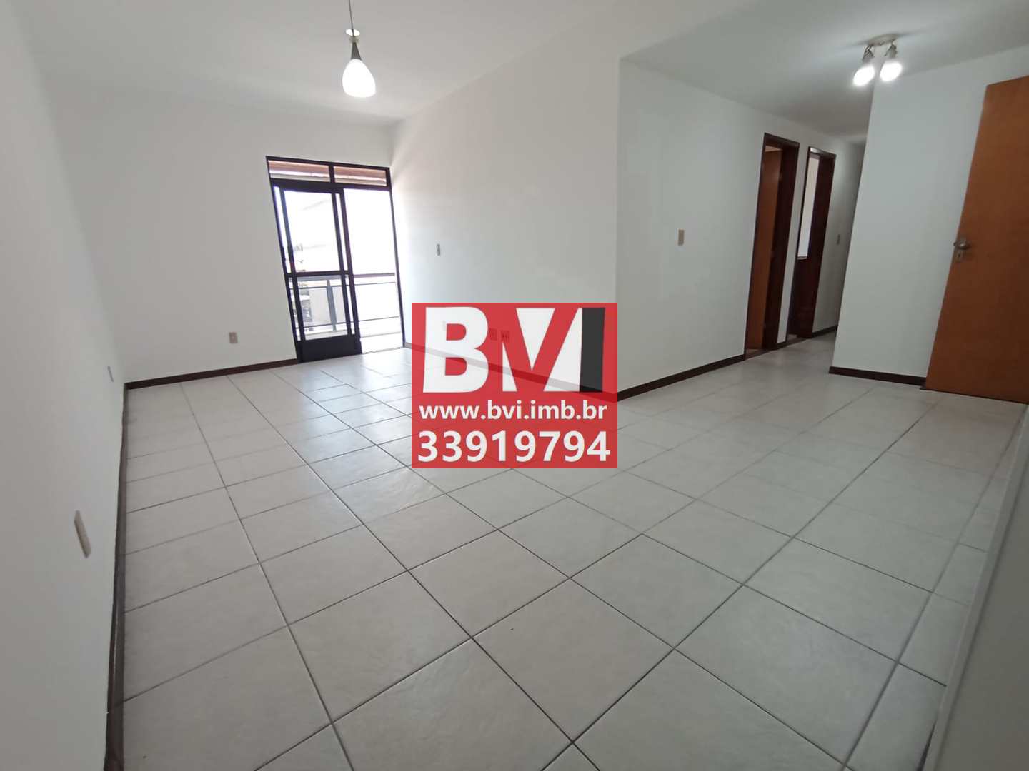 Apartamento à venda com 3 quartos, 106m² - Foto 1