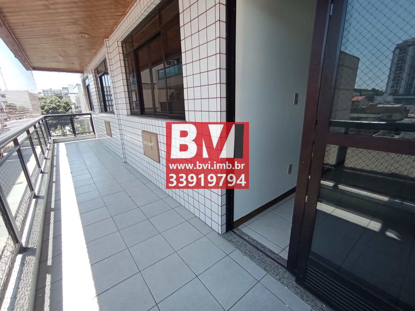 Apartamento à venda com 3 quartos, 106m² - Foto 4