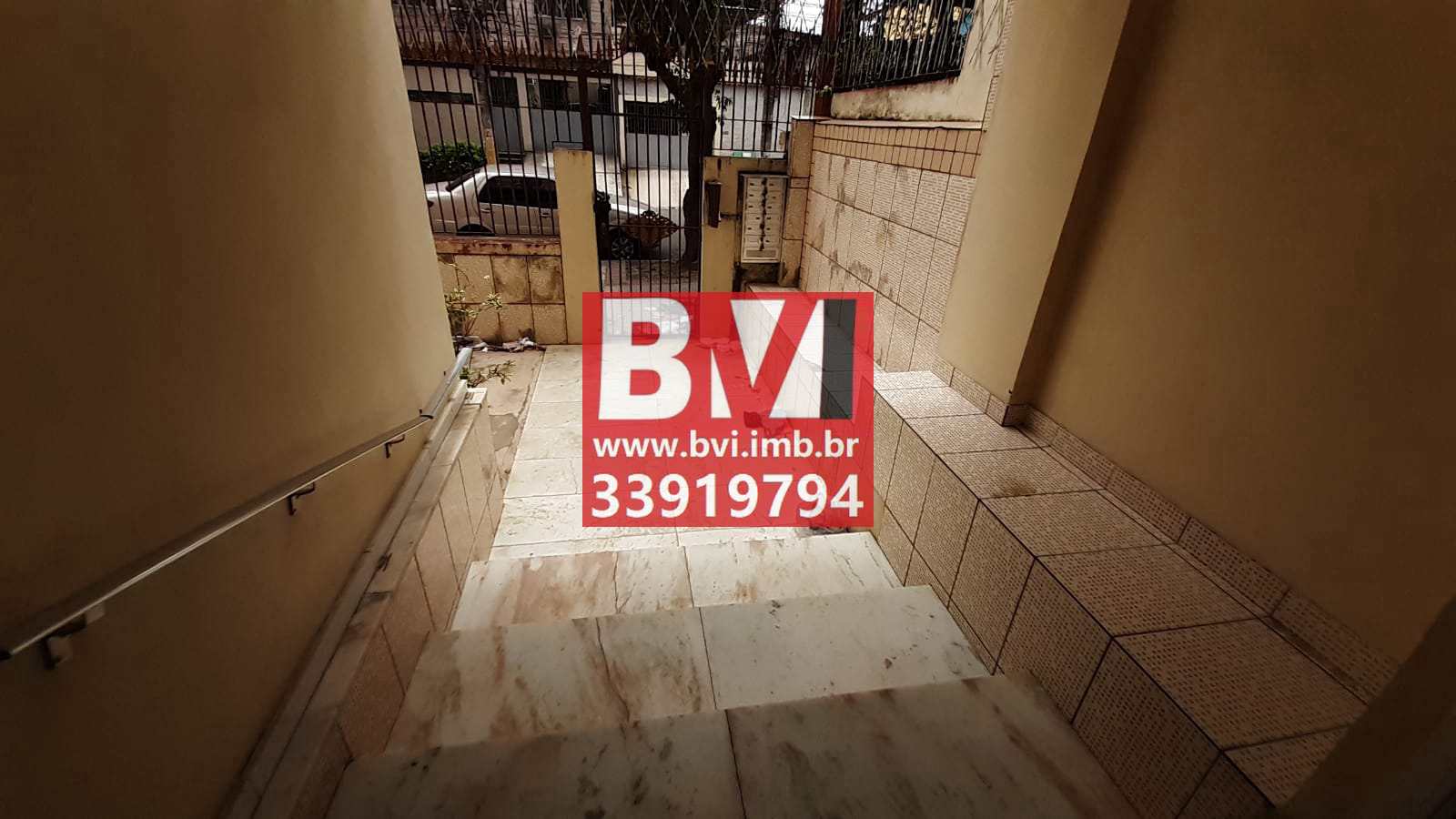 Apartamento à venda com 2 quartos, 75m² - Foto 3