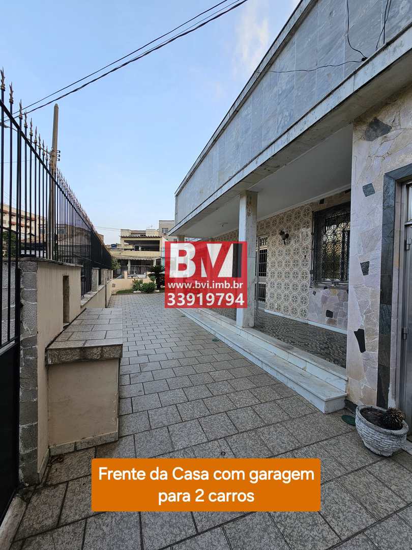 Casa à venda com 3 quartos, 127m² - Foto 1