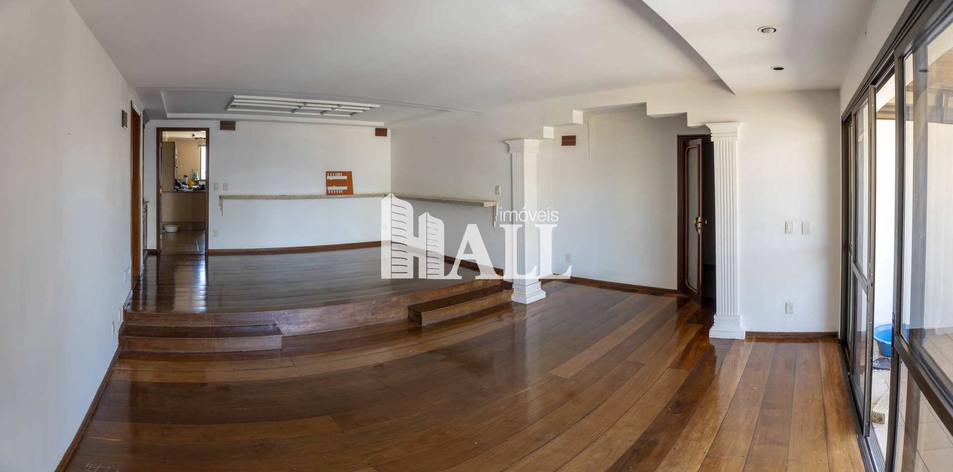 Apartamento à venda com 3 quartos, 200m² - Foto 2