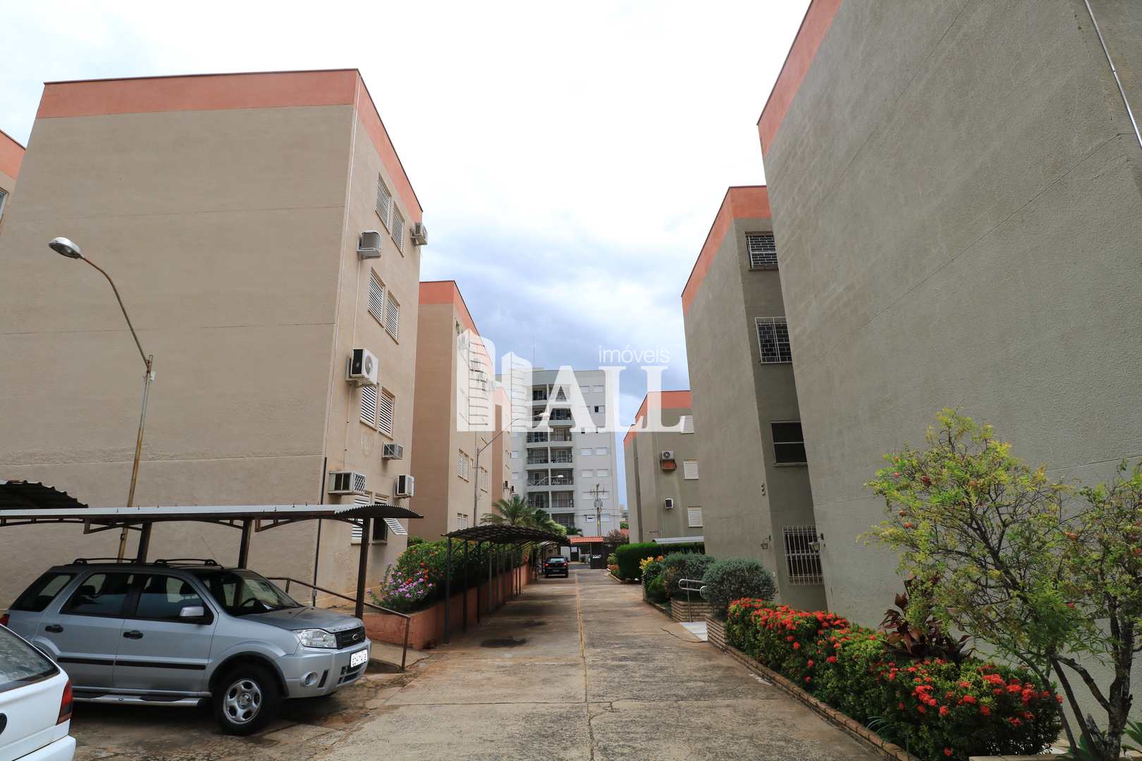 Apartamento à venda com 2 quartos, 64m² - Foto 9