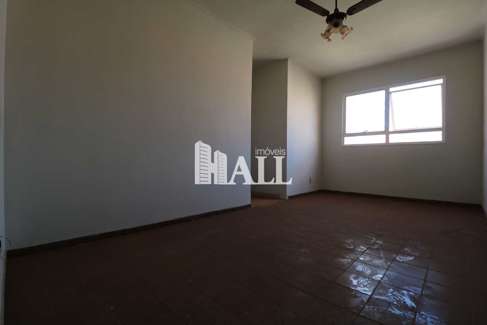 Apartamento à venda com 2 quartos, 64m² - Foto 1