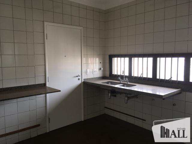 Apartamento à venda com 3 quartos, 160m² - Foto 4