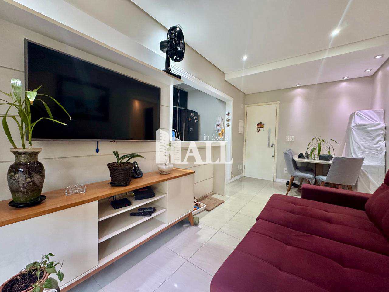 Apartamento à venda com 2 quartos, 79m² - Foto 3