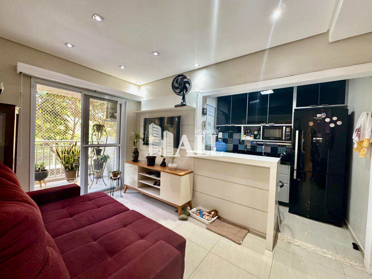 Apartamento à venda com 2 quartos, 79m² - Foto 1