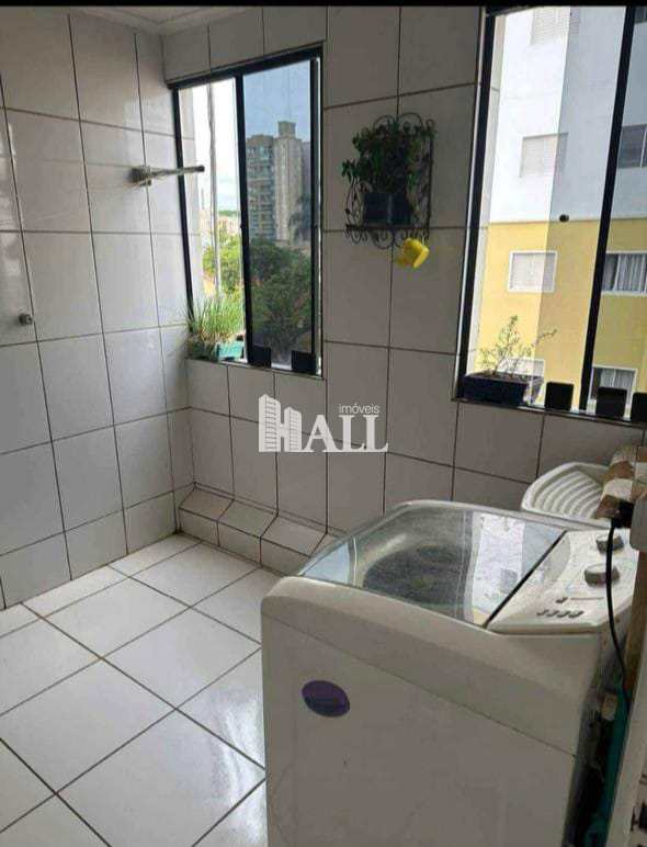 Apartamento à venda com 2 quartos, 77m² - Foto 4