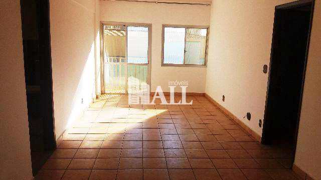 Apartamento à venda com 2 quartos, 79m² - Foto 1