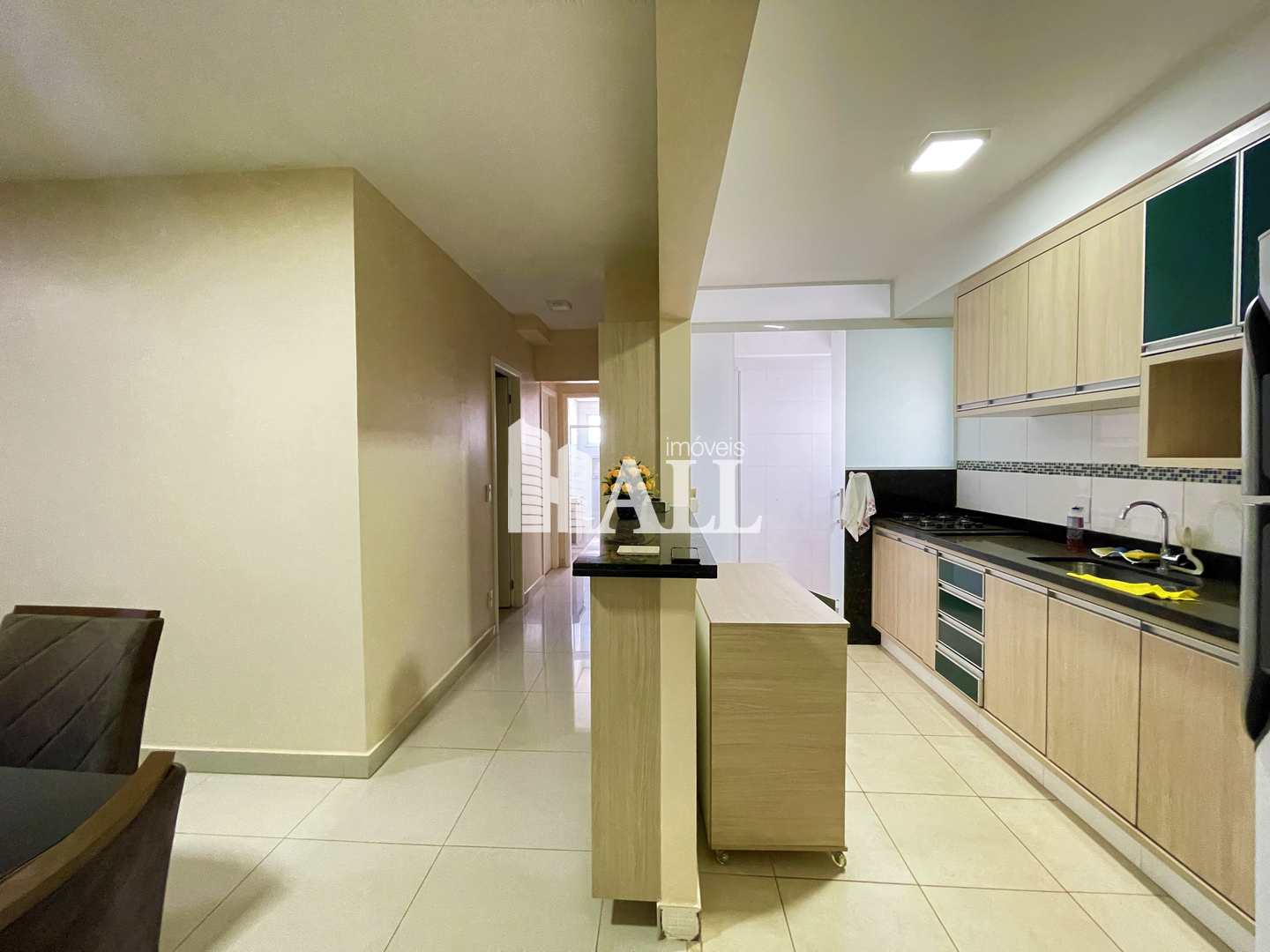 Apartamento à venda com 3 quartos, 92m² - Foto 2