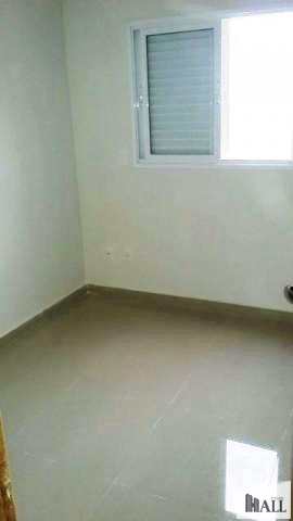 Apartamento à venda com 2 quartos, 70m² - Foto 3
