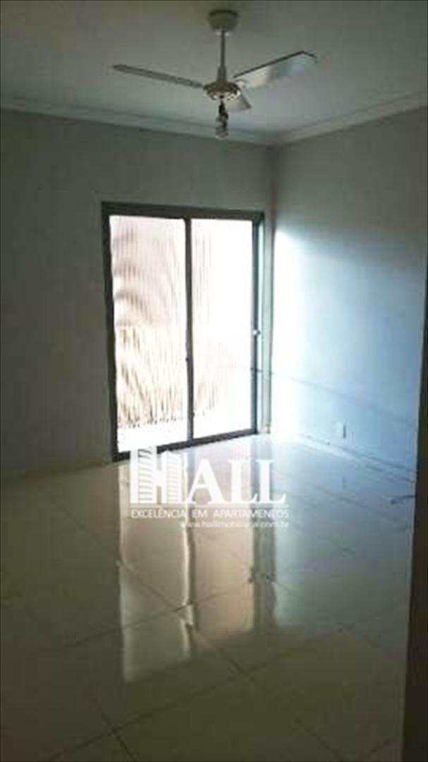 Apartamento à venda com 2 quartos, 70m² - Foto 1