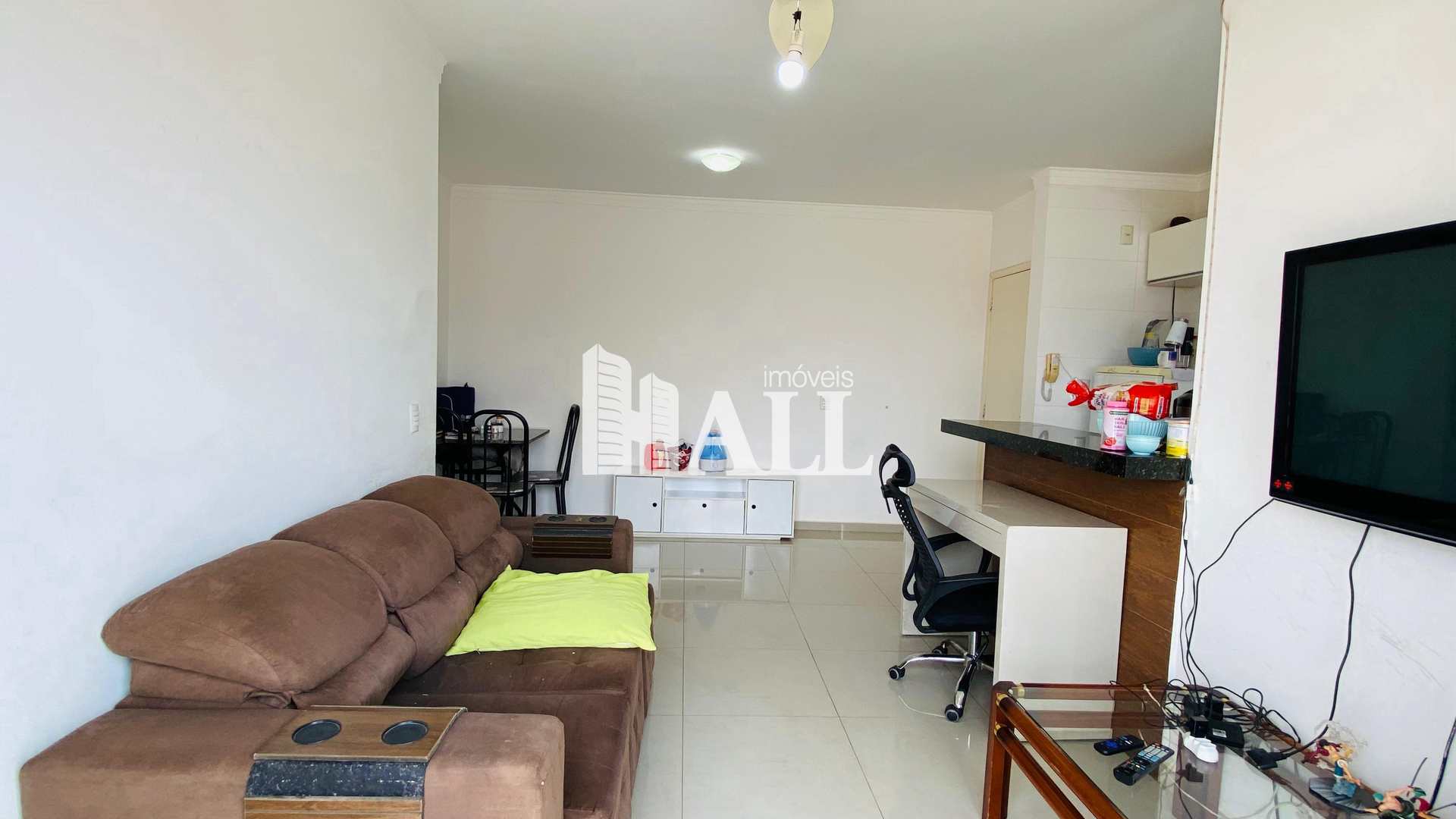 Apartamento à venda com 2 quartos, 64m² - Foto 3