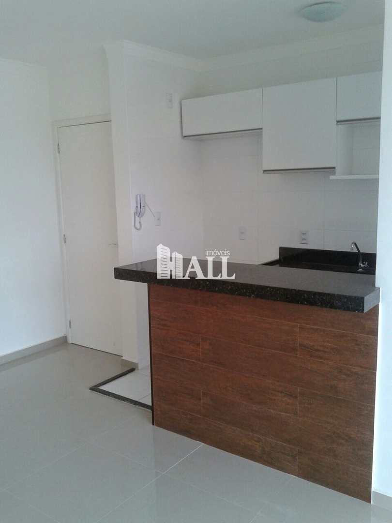 Apartamento à venda com 2 quartos, 64m² - Foto 2