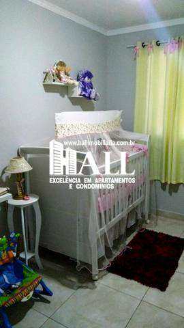 Apartamento à venda com 2 quartos, 76m² - Foto 1