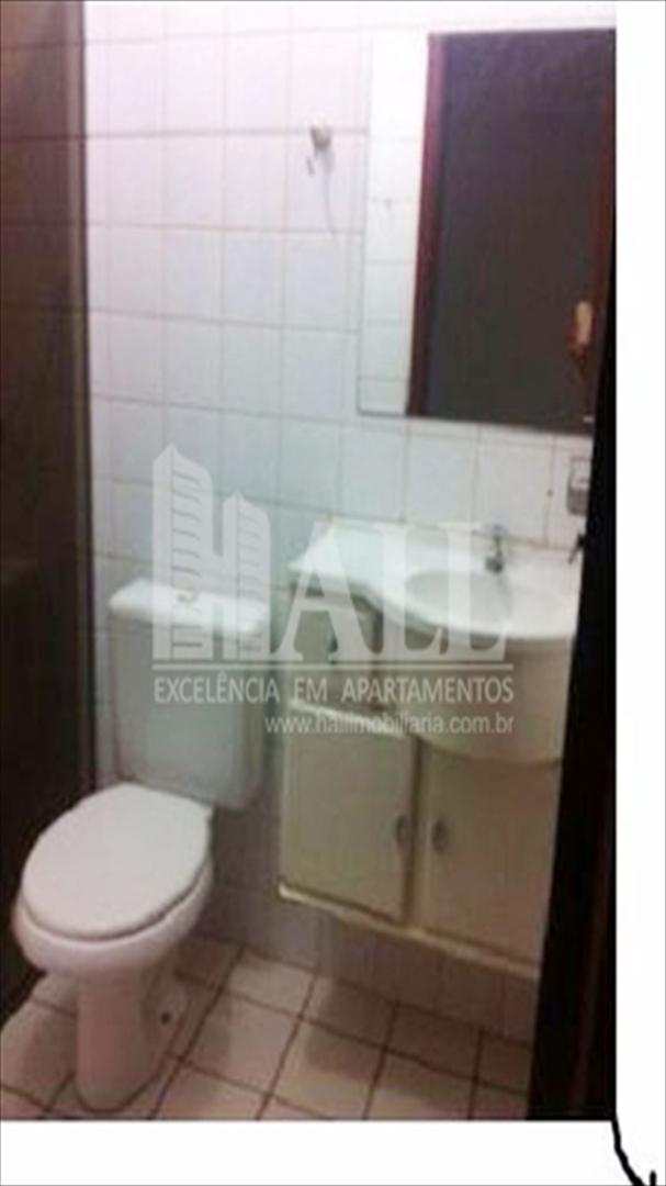 Apartamento à venda com 2 quartos, 70m² - Foto 2