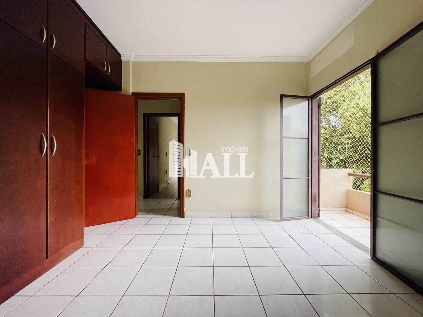 Apartamento à venda com 2 quartos, 95m² - Foto 2