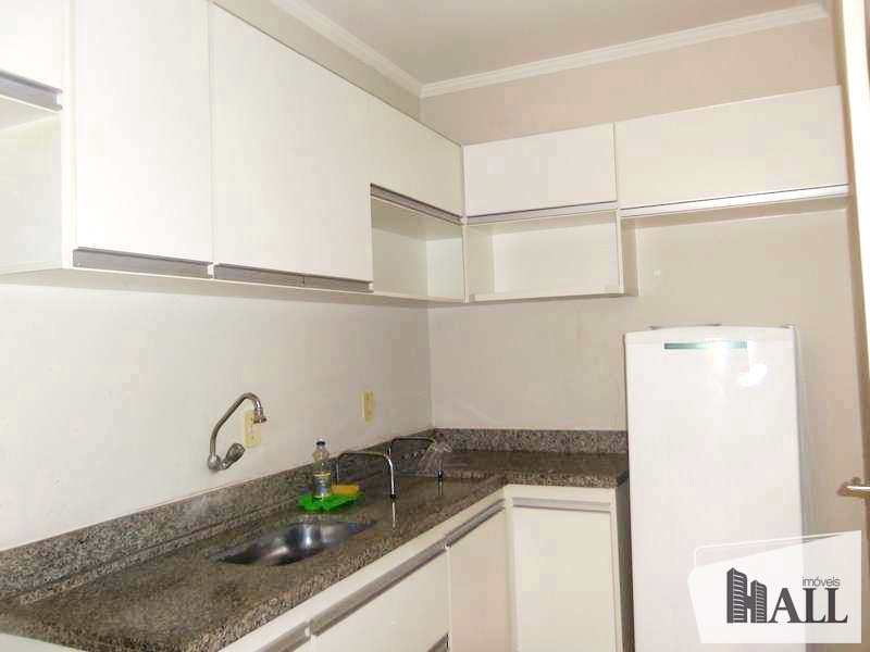 Apartamento à venda com 2 quartos, 64m² - Foto 1