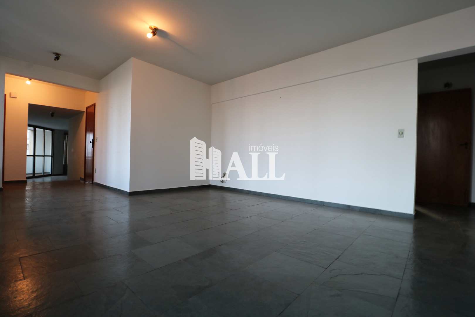 Apartamento à venda com 4 quartos, 234m² - Foto 3