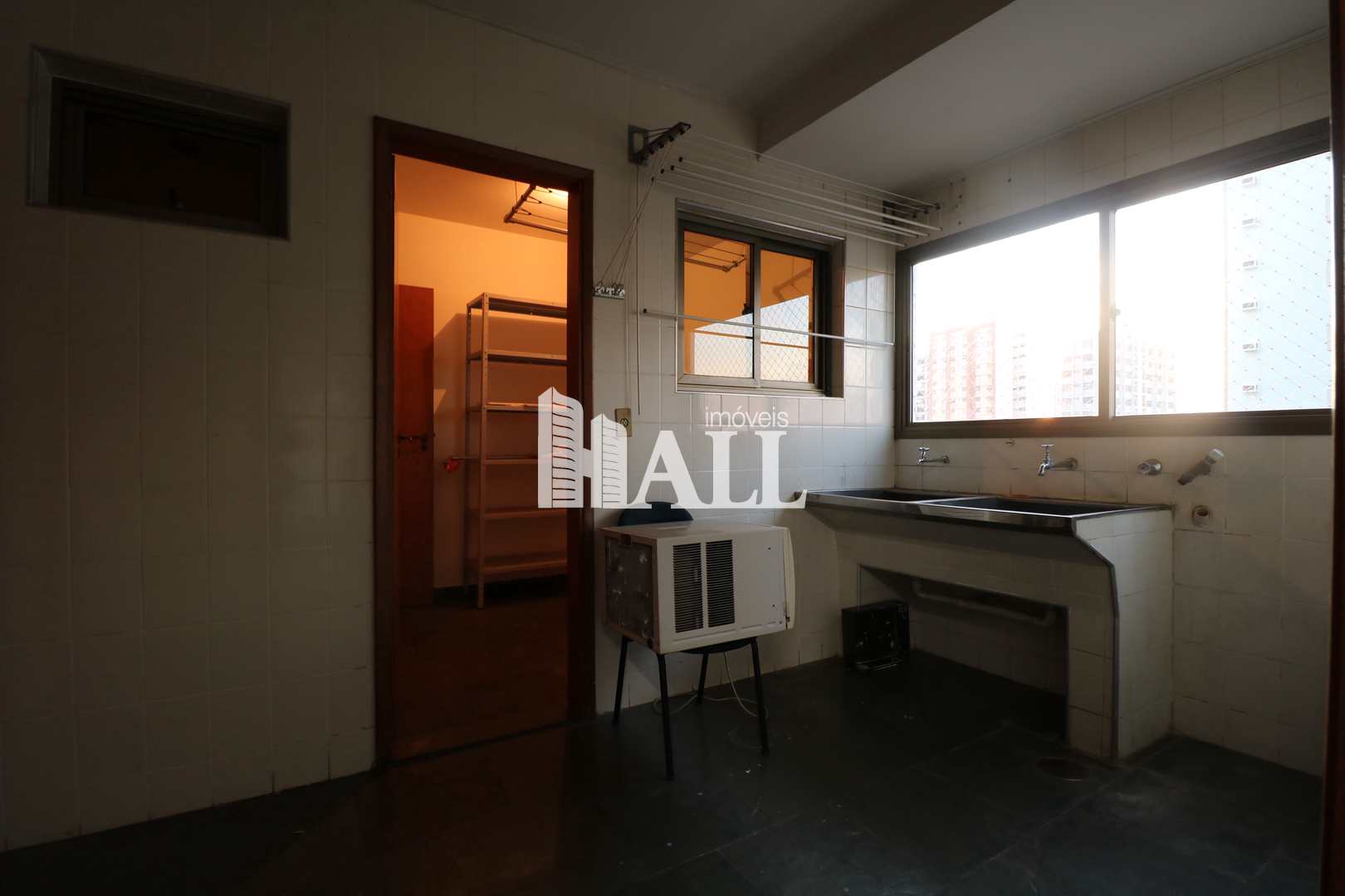 Apartamento à venda com 4 quartos, 234m² - Foto 8