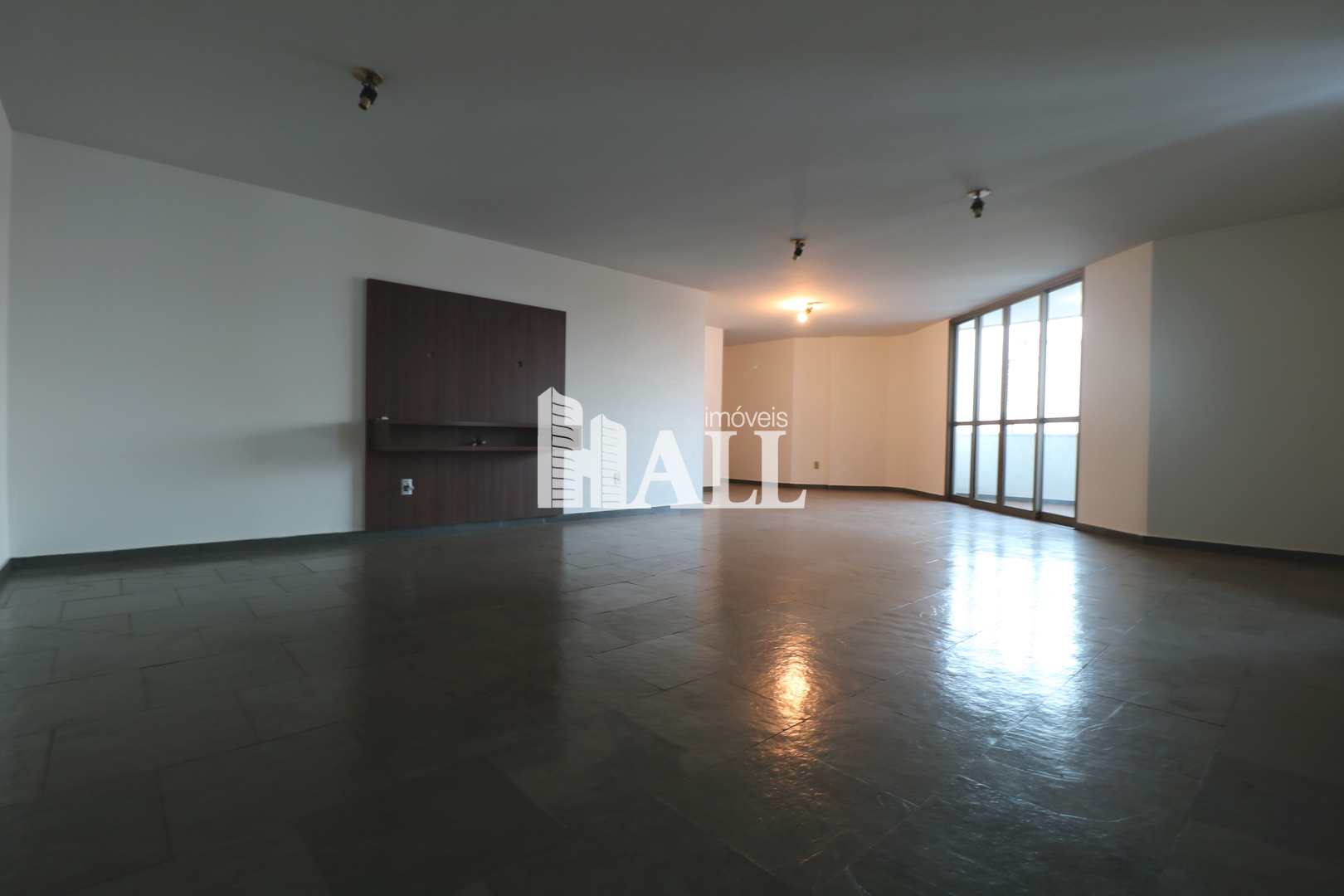 Apartamento à venda com 4 quartos, 234m² - Foto 1