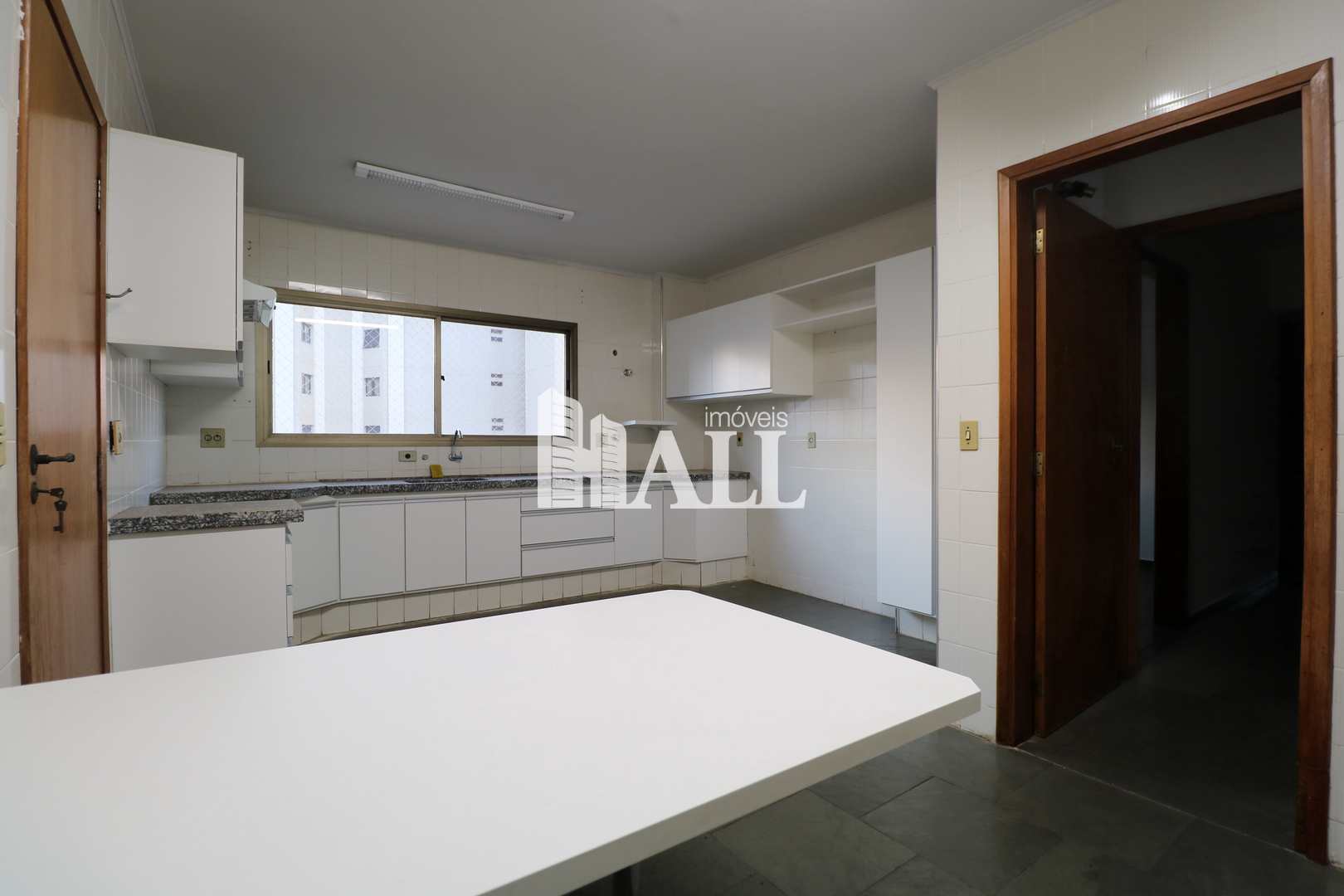 Apartamento à venda com 4 quartos, 234m² - Foto 7