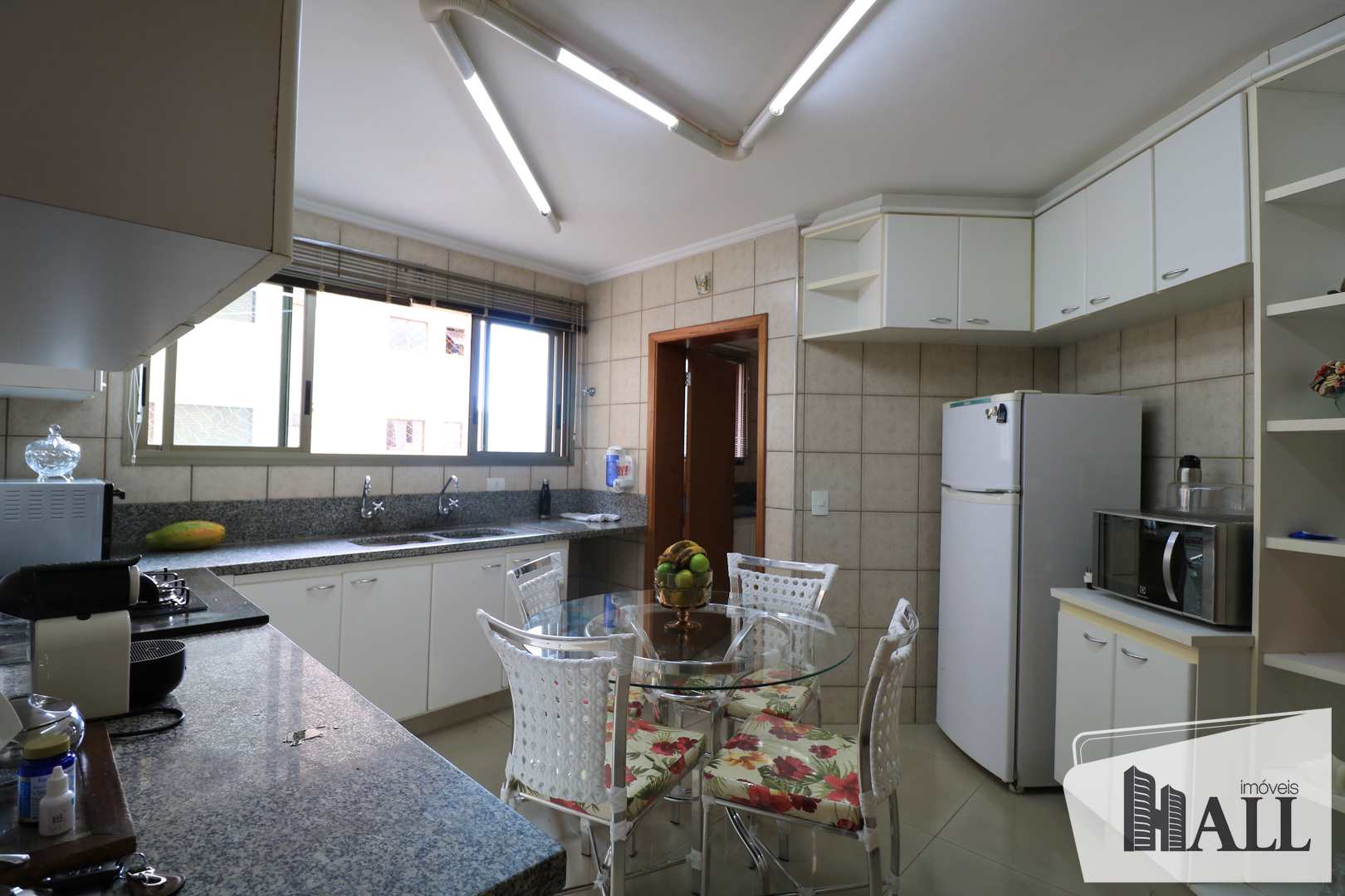 Apartamento à venda com 3 quartos, 148m² - Foto 5